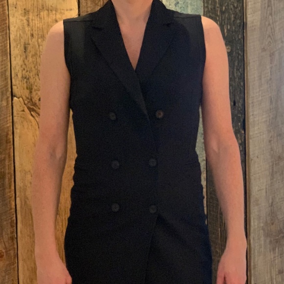 Judith & Charles - Sample Dress - Picture 2 of 5